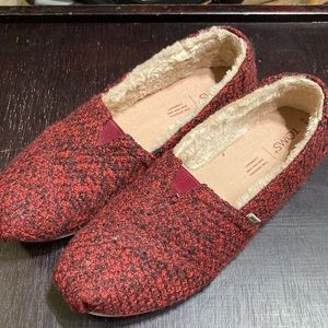 Toms Size 10 Fuzzy